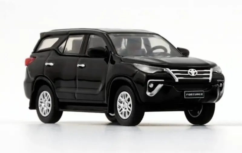 1:64 Toyota Fortuner 2018 -- Black -- Bm Creations 1