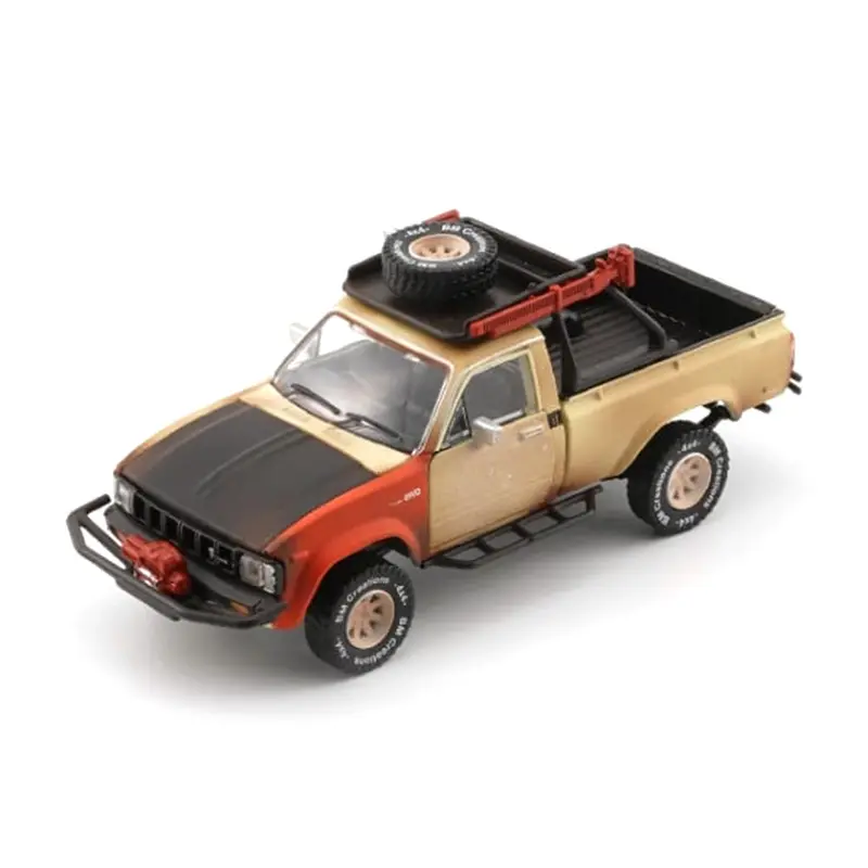 1:64 Toyota Hilux 1980 N60/N70 -- Ivory (Rusting) W/Accessories -- Bm Creations 1