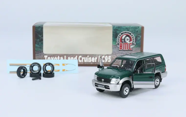 1:64 Toyota Land Cruiser Prado Lc95 -- Green/Silver -- Bm Creations 1