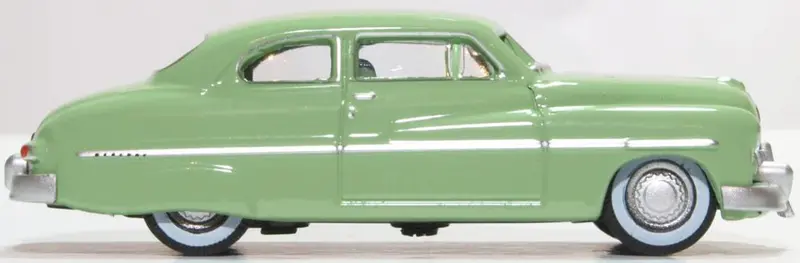 1:87 (Ho) Mercury Coupe 1949 -- Calcutta Green -- Oxford 87Me49008 2