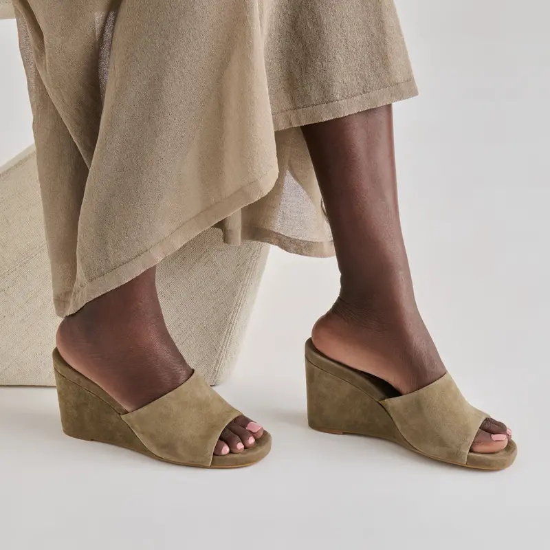 Holta Wedges Olive Suede 4