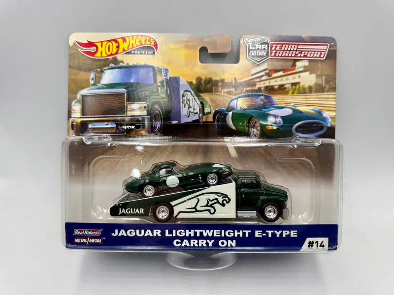Hot Wheels -- Team Transport -- Jaguar Lightweight E-Type & Carry One Fyt13 1