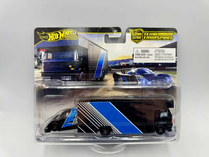 Hot Wheels -- Team Transport -- Sauber-Mercedes C9 & Fleet Flyer Hrv41 1