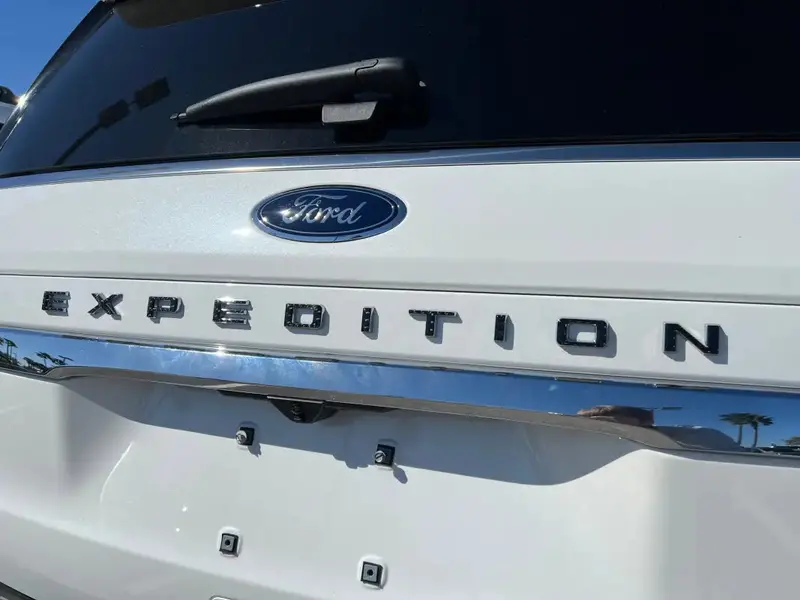 Liftgate Or Hood Letter Overlays Fits 2022-2026 Ford Expedition 1