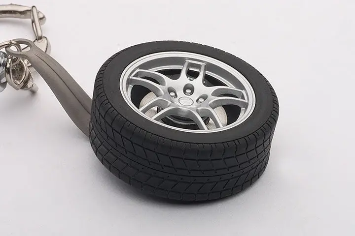 Nissan Skyline R33 Gtr Wheel Keychain With Gt-R Emblem -- Autoart 1
