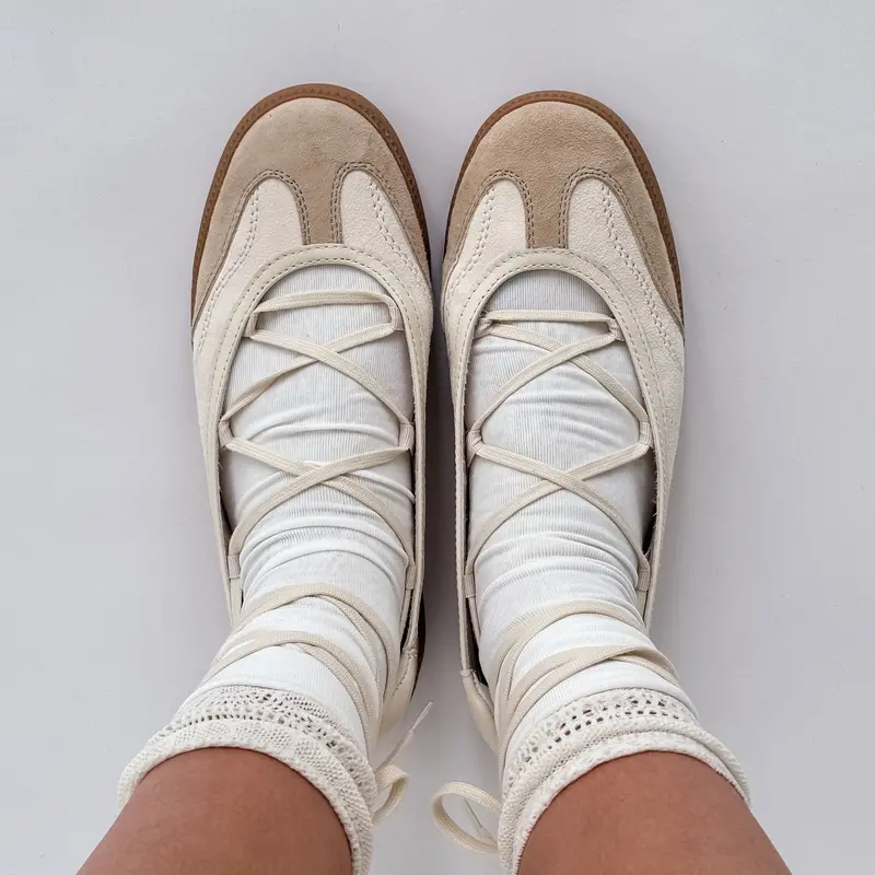 Nyomie Sneakers Ivory Multi Leather 9