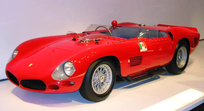(Pre-Order) 1:12 Ferrari 250 Tr61 1961 -- Red -- Top Marques 1