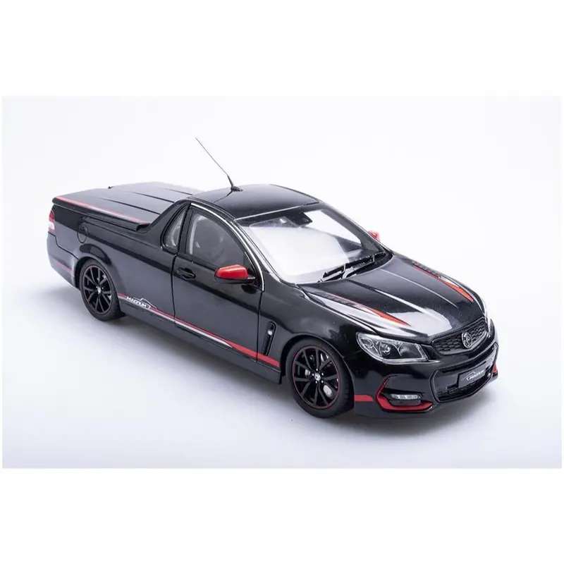 (Pre-Order) 1:18 2017 Holden Vfii Commodore Magnum Ute -- Phantom Black -- Biante 1