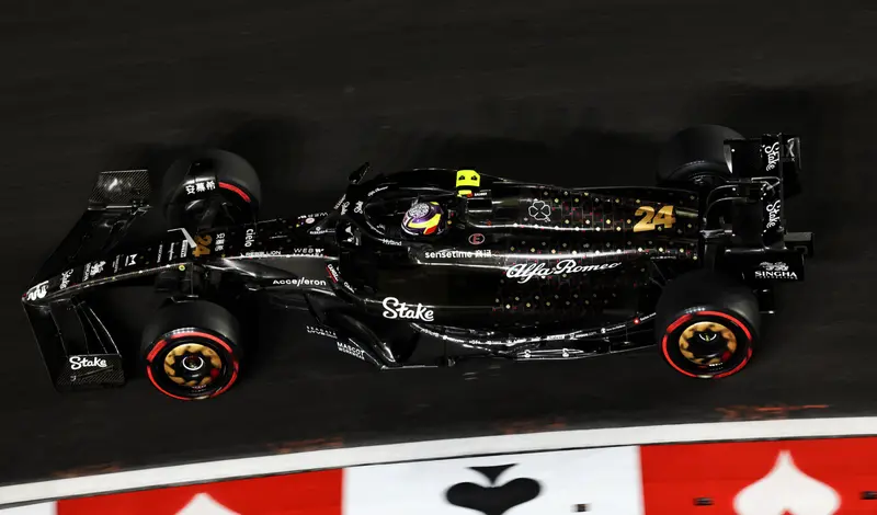 (Pre-Order) 1:18 2023 Zhou Guanyu -- Las Vegas Gp -- Alfa Romeo C43 -- Minichamps F1 1