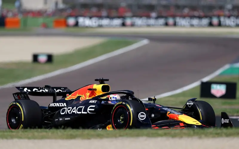 (Pre-Order) 1:18 2025 Max Verstappen -- Emilia Romagna Gp Winner -- #1 Red Bull Rb21 -- Minichamps F1 1