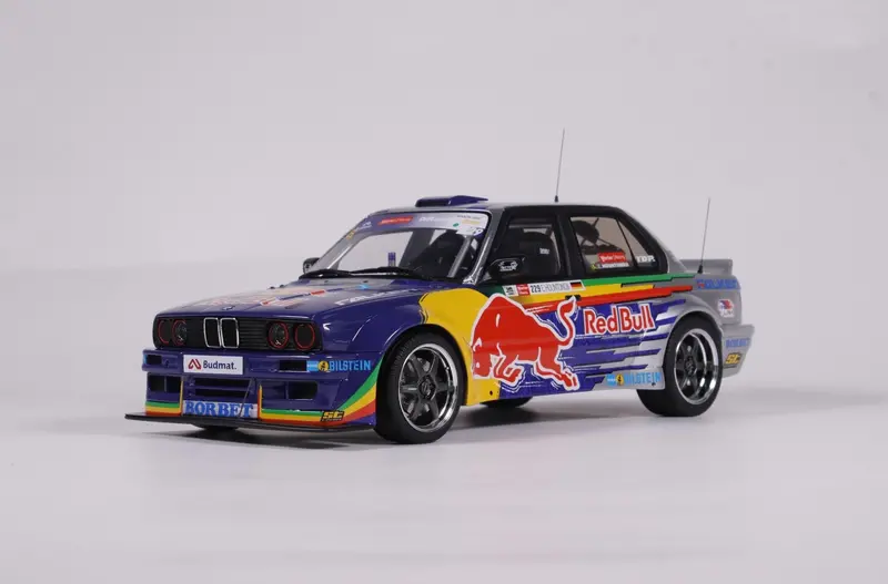 (Pre-Order) 1:18 Bmw E30 V8 Drift Car -- Red Bull Driftbrothers -- Ottomobile 1