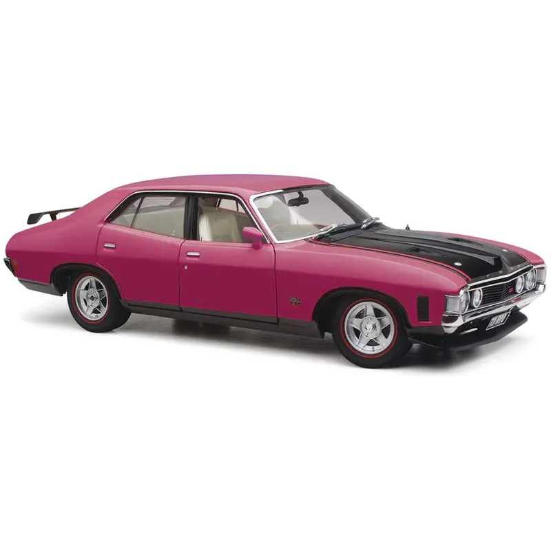 (Pre-Order) 1:18 Ford Xa Falcon Rpo83 Sedan -- Wild Plum -- Classic Carlectables 1