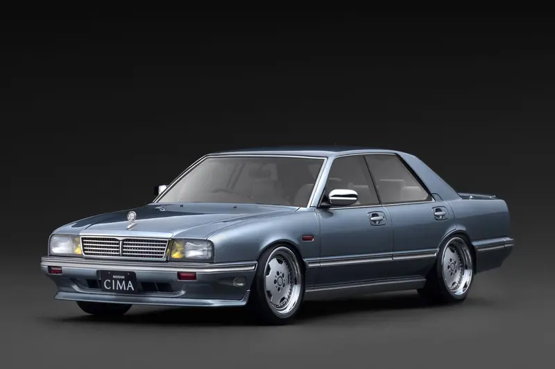 (Pre-Order) 1:18 Nissan Gloria Cima (Y31) -- Light Blue -- Ignition Model Ig3902 1