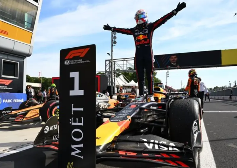 (Pre-Order) 1:43 2025 Max Verstappen -- Italian Gp Winner -- #1 Red Bull Rb21 -- Spark F1 1