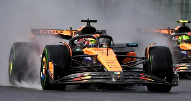 (Pre-Order) 1:43 2025 Oscar Piastri -- Belgium Gp Winner -- #81 Mclaren Mcl39 -- Spark F1 1