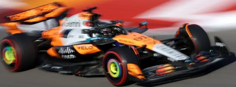 (Pre-Order) 1:43 2025 Oscar Piastri -- Usa Gp -- #81 Mclaren Mcl39 -- Spark F1 1