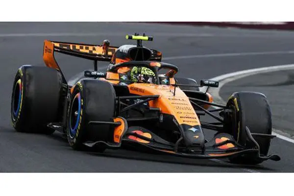 (Pre-Order) 1:43 2026 Lando Norris -- Australian Gp -- #1 Mclaren Mcl40 -- Spark F1 1