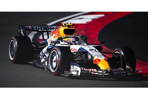 (Pre-Order) 1:43 2026 Liam Lawson -- Chinese Gp -- #30 Racing Bulls Vcarb-03 -- Spark F1 1