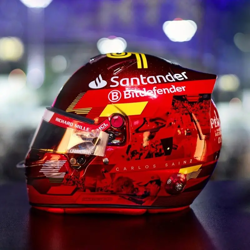 (Pre-Order) 1:5 Helmet -- Carlos Sainz (Last Ferrari Race) - 2024 Abu Dhabi Gp -- Ferrari -- Looksmart F1 1