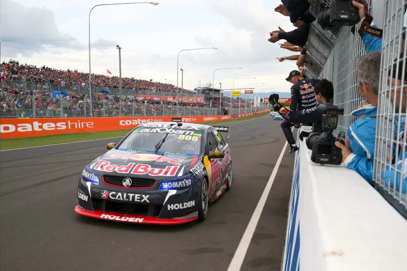 (Pre-Order) 1:64 2015 Bathurst Winner -- Lowndes/Richards -- Red Bull Racing -- Biante 1