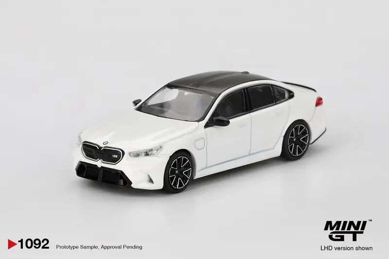 (Pre-Order) 1:64 Bmw M5 (G90) Alpine -- White -- Mini Gt Mgt01092 1