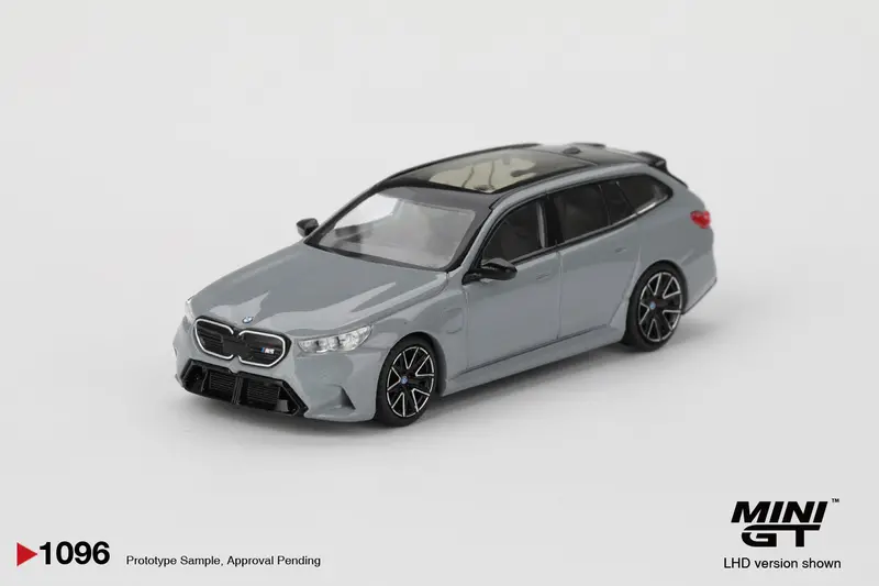 (Pre-Order) 1:64 Bmw M5 (G99) Touring -- Brooklyn Grey Metallic -- Mini Gt Mgt01096 1