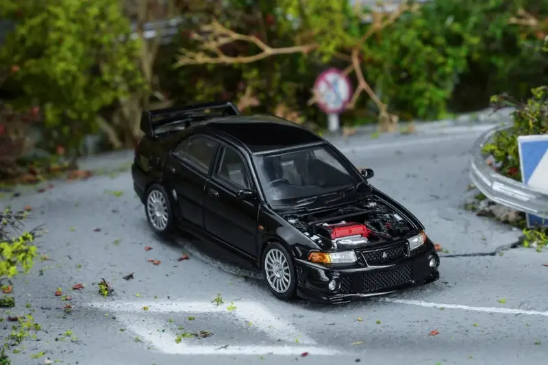 (Pre-Order) 1:64 Mitsubishi Lancer Evolution Vi Gsr -- Pyreness Black Pearl -- Motorhelix 1