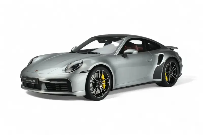 (Pre-Order) 1:8 Porsche 911 Turbo S (992.1) 2020 -- Silver -- Gt Spirit 1