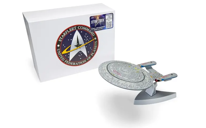 (Pre-Order) Star Trek - U.S.S. Enterprise Ncc-1701-D (The Next Generation) -- Corgi Cc96611 1
