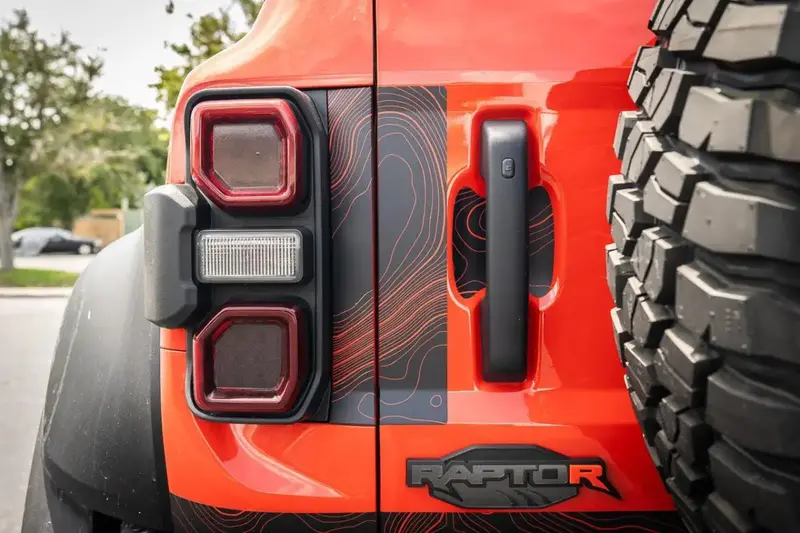 Safari Topo Middle Tailgate Overlays For 2021+ Bronco 1