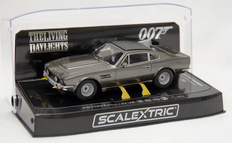 Scalextric 1:32 -- Aston Martin V8 -- James Bond: The Living Daylights 1