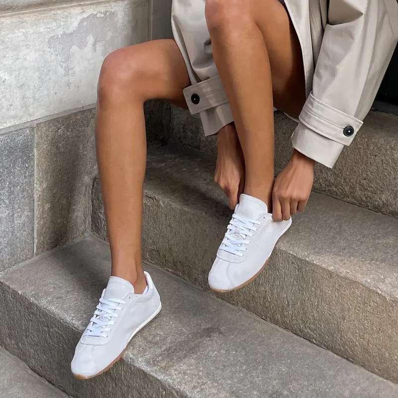 Serina Sneakers Ivory Suede 2