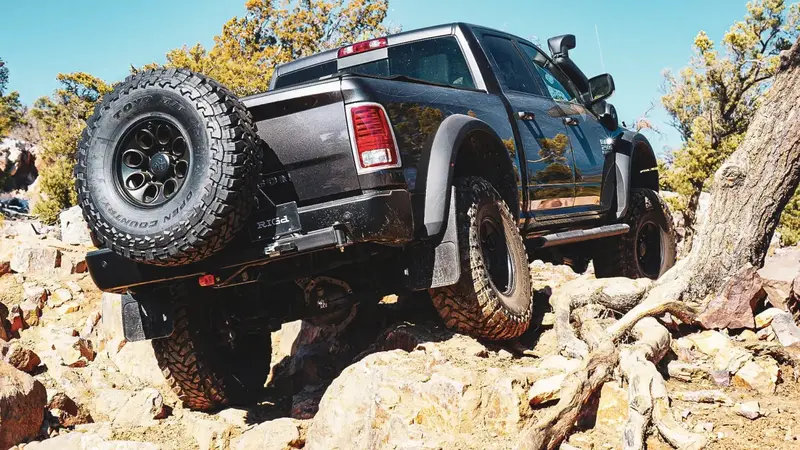 Ultraswing® Mega-Fit Spare Tire Hitch Mount | Rigd Supply 8