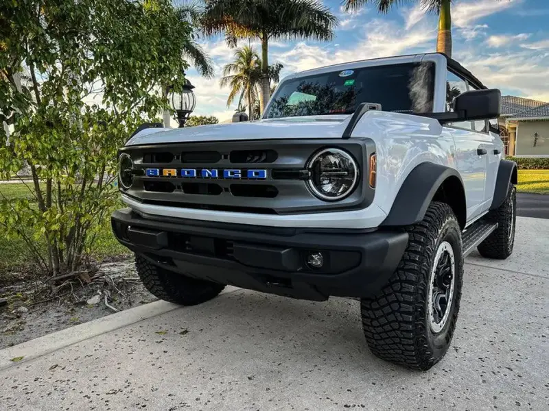 V2 Smoked Shortie Style Light Bar Overlays For 2021+ Bronco (Standard Headlights) 7